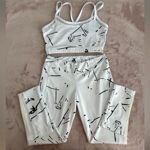 Abstract Sports Bra and Leggings Set